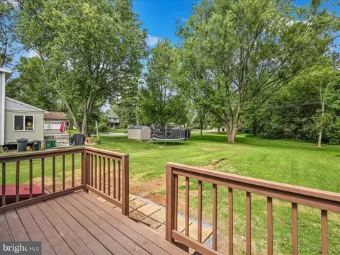 Exterior - 203 Leaman St, Lititz, PA 17543 photo 2 of 5