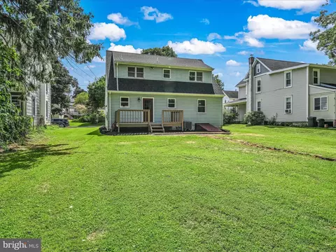 Exterior - 203 Leaman St, Lititz, PA 17543 photo 4 of 5