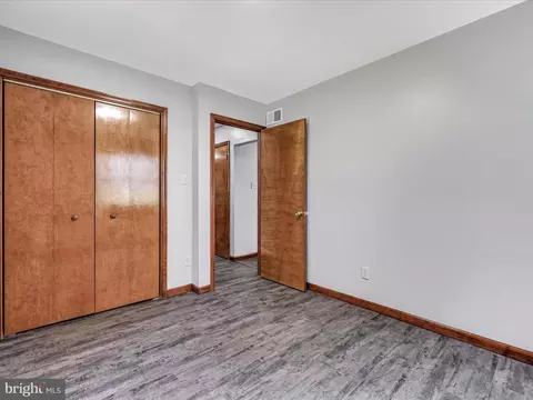 Bedroom - 203 Leaman St, Lititz, PA 17543 photo 2 of 7