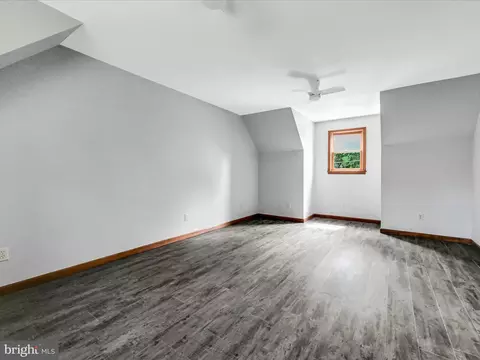 Bedroom - 203 Leaman St, Lititz, PA 17543 photo 6 of 7