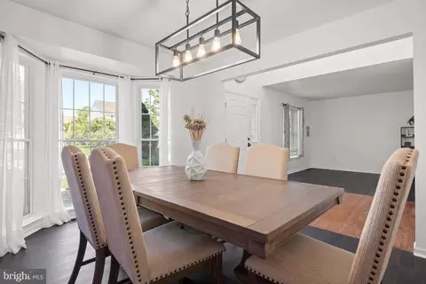 Dining - 227 Deerfield Ln, Lititz, PA 17543 photo 1 of 2