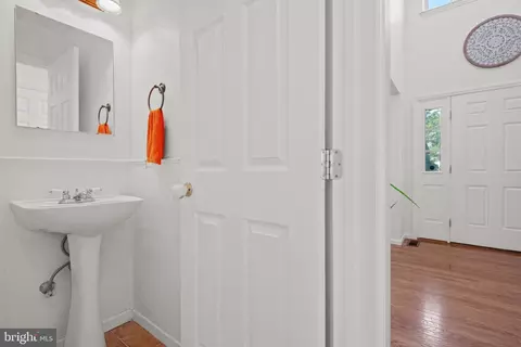 Entry Way - 227 Deerfield Ln, Lititz, PA 17543 photo 5 of 11