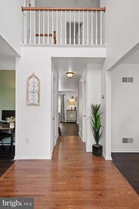 Entry Way - 227 Deerfield Ln, Lititz, PA 17543 photo 2 of 11