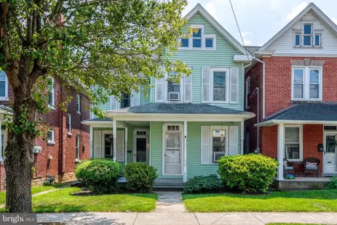 140 Front St, Lititz, PA 17543