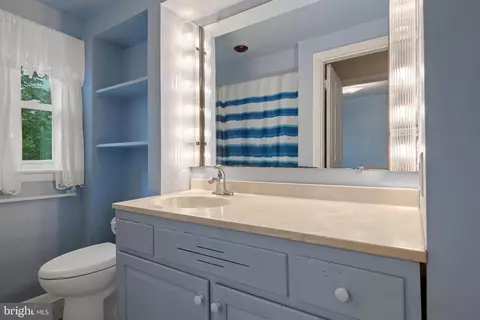 Bath - 140 Front St, Lititz, PA 17543 photo 2 of 2