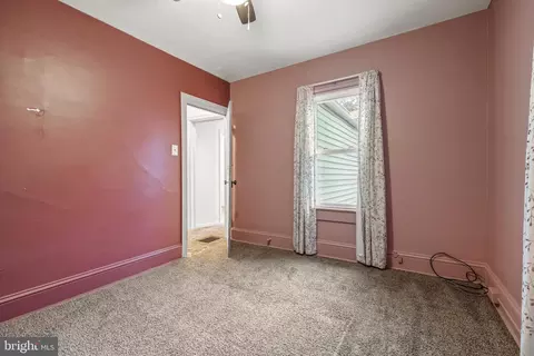Bedroom - 140 Front St, Lititz, PA 17543 photo 5 of 5