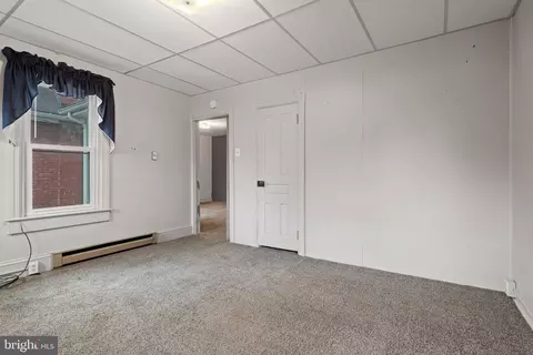 Bedroom - 140 Front St, Lititz, PA 17543 photo 3 of 5