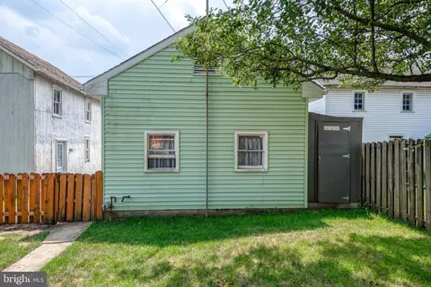 Exterior - 140 Front St, Lititz, PA 17543 photo 11 of 12