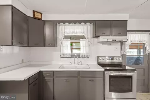 Kitchen - 140 Front St, Lititz, PA 17543 photo 1 of 1