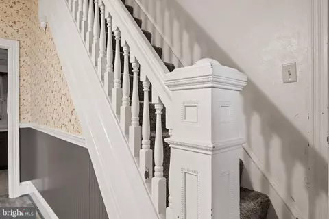 Entry Way - 140 Front St, Lititz, PA 17543 photo 4 of 4