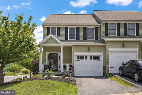 19 Jasper Ln, Christiana, PA 17509