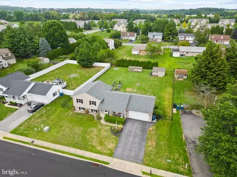 View/Area - 27 Silverleaf Dr, Mount Joy, PA 17552 photo 2 of 6