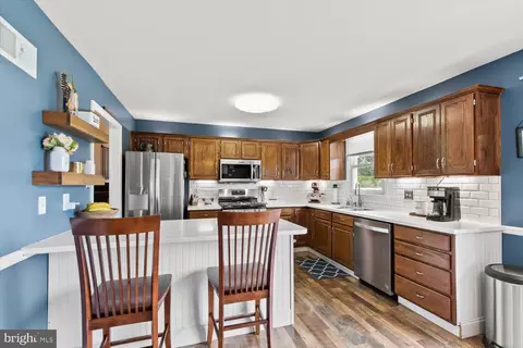 Kitchen - 27 Silverleaf Dr, Mount Joy, PA 17552 photo 1 of 4