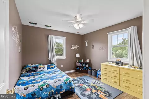 Bedroom - 27 Silverleaf Dr, Mount Joy, PA 17552 photo 3 of 7