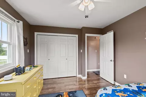 Bedroom - 27 Silverleaf Dr, Mount Joy, PA 17552 photo 4 of 7