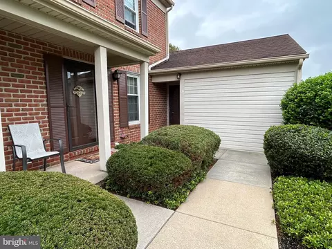 57 Ashlea Vl, New Holland, PA 17557