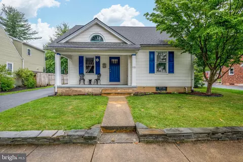 66 S Linden St, Manheim, PA 17545
