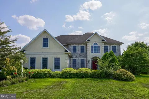 357 Wheatfield Dr, Lititz, PA 17543