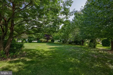 Exterior - 357 Wheatfield Dr, Lititz, PA 17543 photo 9 of 11