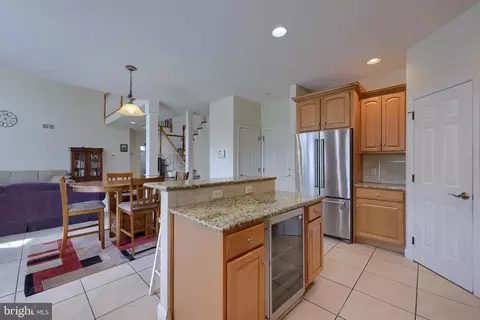 Kitchen - 357 Wheatfield Dr, Lititz, PA 17543 photo 5 of 7