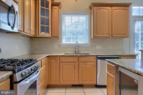 Kitchen - 357 Wheatfield Dr, Lititz, PA 17543 photo 2 of 7