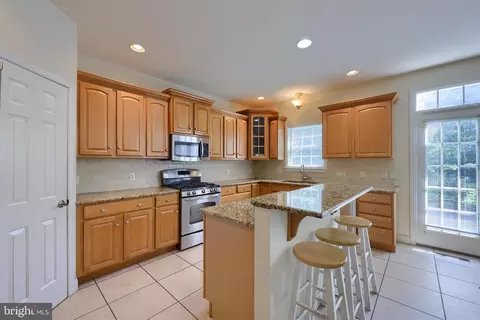 Kitchen - 357 Wheatfield Dr, Lititz, PA 17543 photo 3 of 7