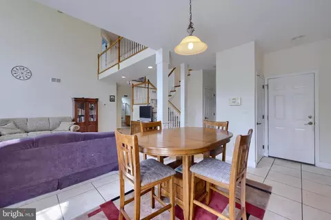 Dining - 357 Wheatfield Dr, Lititz, PA 17543 photo 4 of 5