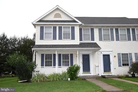 568 Wood Duck Dr, Manheim, PA 17545