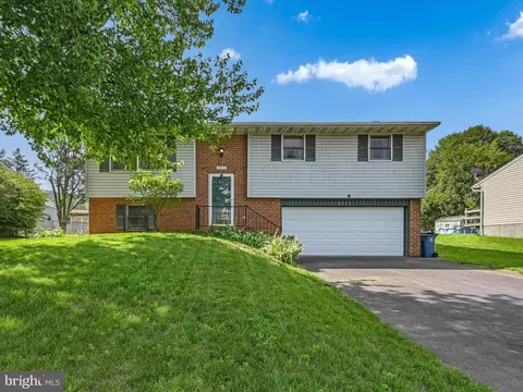 4156 Jasmine Pl, Mount Joy, PA 17552