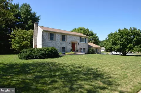 1501 Edinborough Cir, Landisville, PA 17538