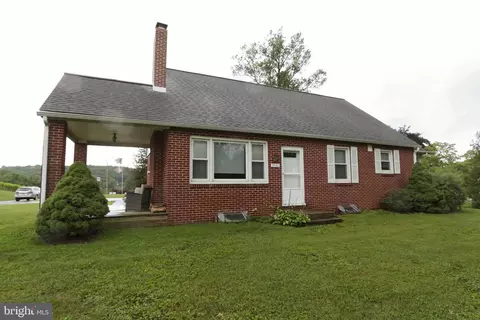 3950 Locust Grove Rd, Columbia, PA 17512