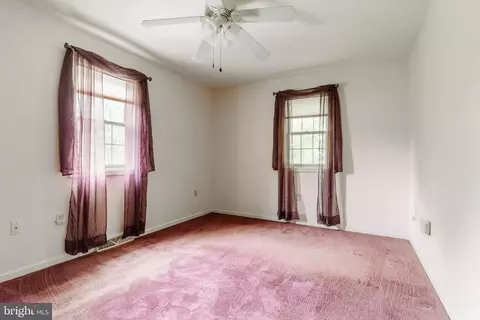 Bedroom - 21 Edgewood Dr, Lititz, PA 17543 photo 1 of 8