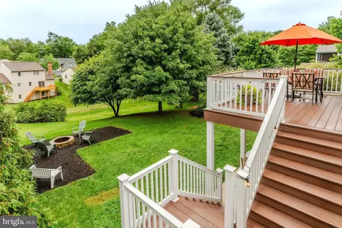 Exterior - 21 Edgewood Dr, Lititz, PA 17543 photo 9 of 19