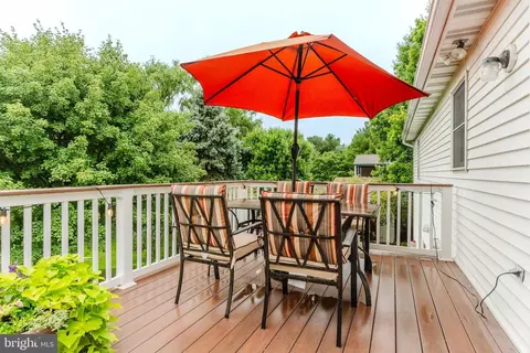 Exterior - 21 Edgewood Dr, Lititz, PA 17543 photo 11 of 19