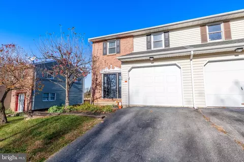 168 Linda Ter, Ephrata, PA 17522