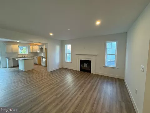 Living - 391 Hensley St, Lititz, PA 17543 photo 1 of 1