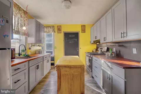448 N Cedar St, Lititz, PA 17543 photo 6