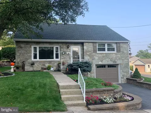 241 E Walnut St, Ephrata, PA 17522