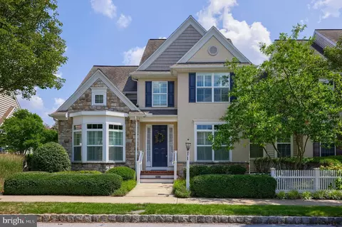 1455 Drake Ln, Lancaster, PA 17601