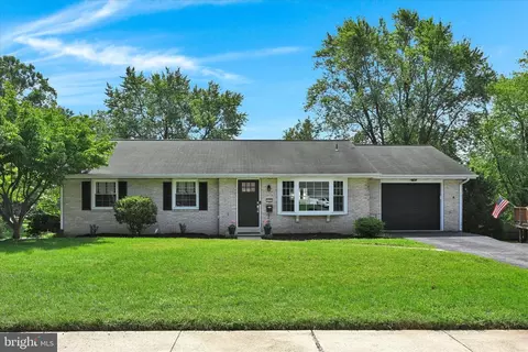572 Ridgeview Ave, Elizabethtown, PA 17022