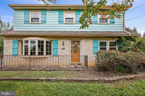 5978 Sundra Cir, East Petersburg, PA 17520