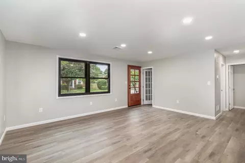337 N Broad St, Lititz, PA 17543 photo 7
