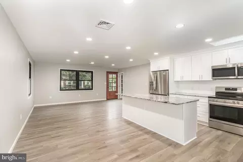 337 N Broad St, Lititz, PA 17543 photo 10