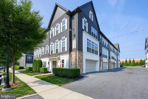 716 Mayer Pl, Lancaster, PA 17601