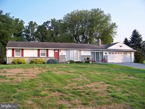 5295 Mine Rd, Gap, PA 17527