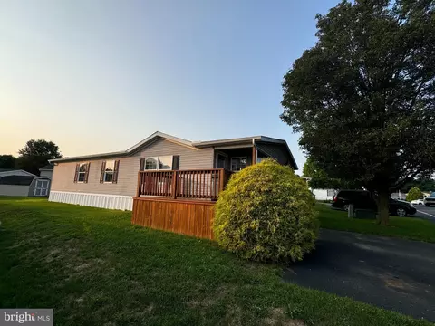 103 Bent Pine Ct S, Lancaster, PA 17603