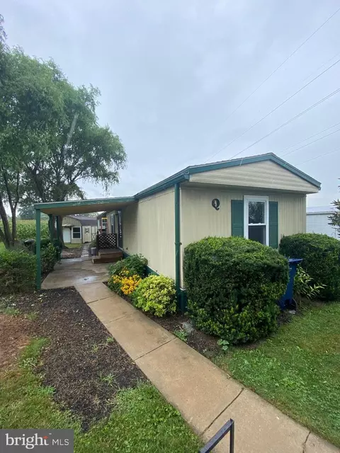 810 Glenwood Dr, Ephrata, PA 17522