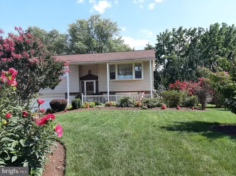 1710 Valette Dr, Lancaster, PA 17602