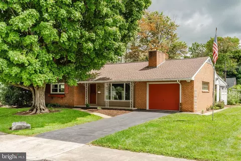 519 S 6th St, Denver, PA 17517