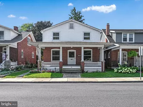 41 Park Ave, Ephrata, PA 17522